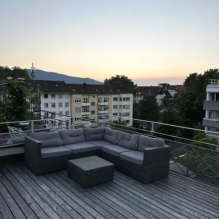 아파트 Cozy With Rooftop