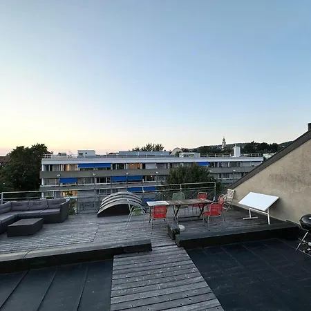 Cozy With Rooftop Apartman